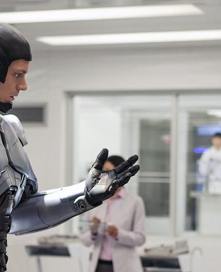 دانلود فیلم پلیس آهنی 2014 با زیرنویس